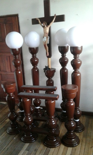 CAPILLA  DE MADERA 6